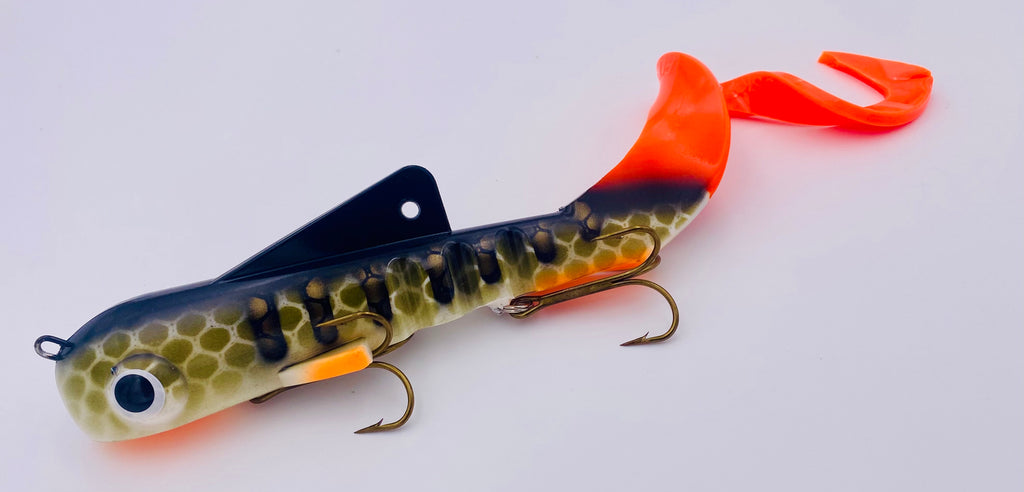 Shallow Pit Bull Orange Tail Perch - Pro Harness